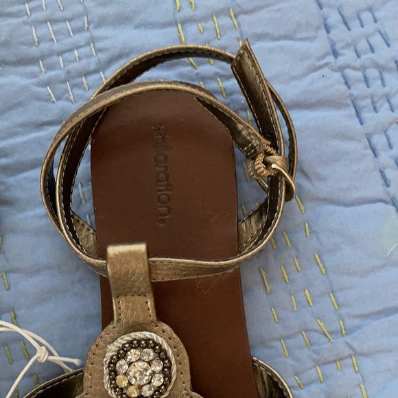 Xhilaration Flat Sandal - Picture 5 of 11